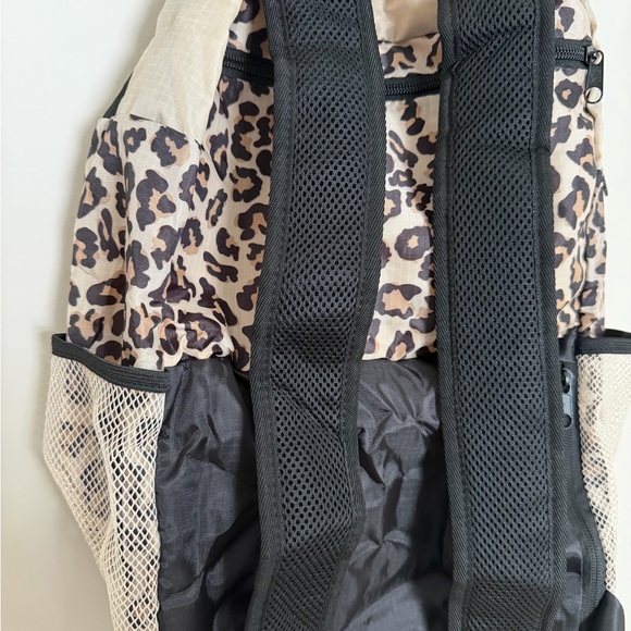 APL Leopard Backpack - Picture 10 of 12